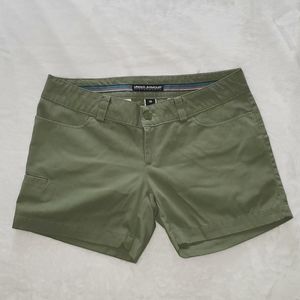 NWOT Under Armour Performance Khaki Cargo Green Shorts